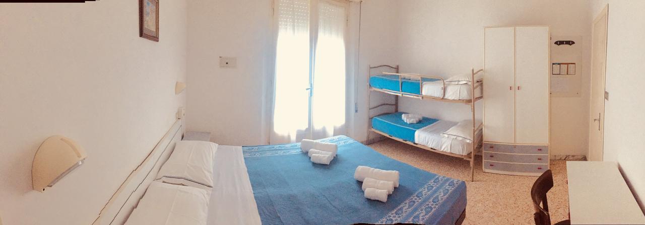 Urania Hotell Fogliano Marina Eksteriør bilde