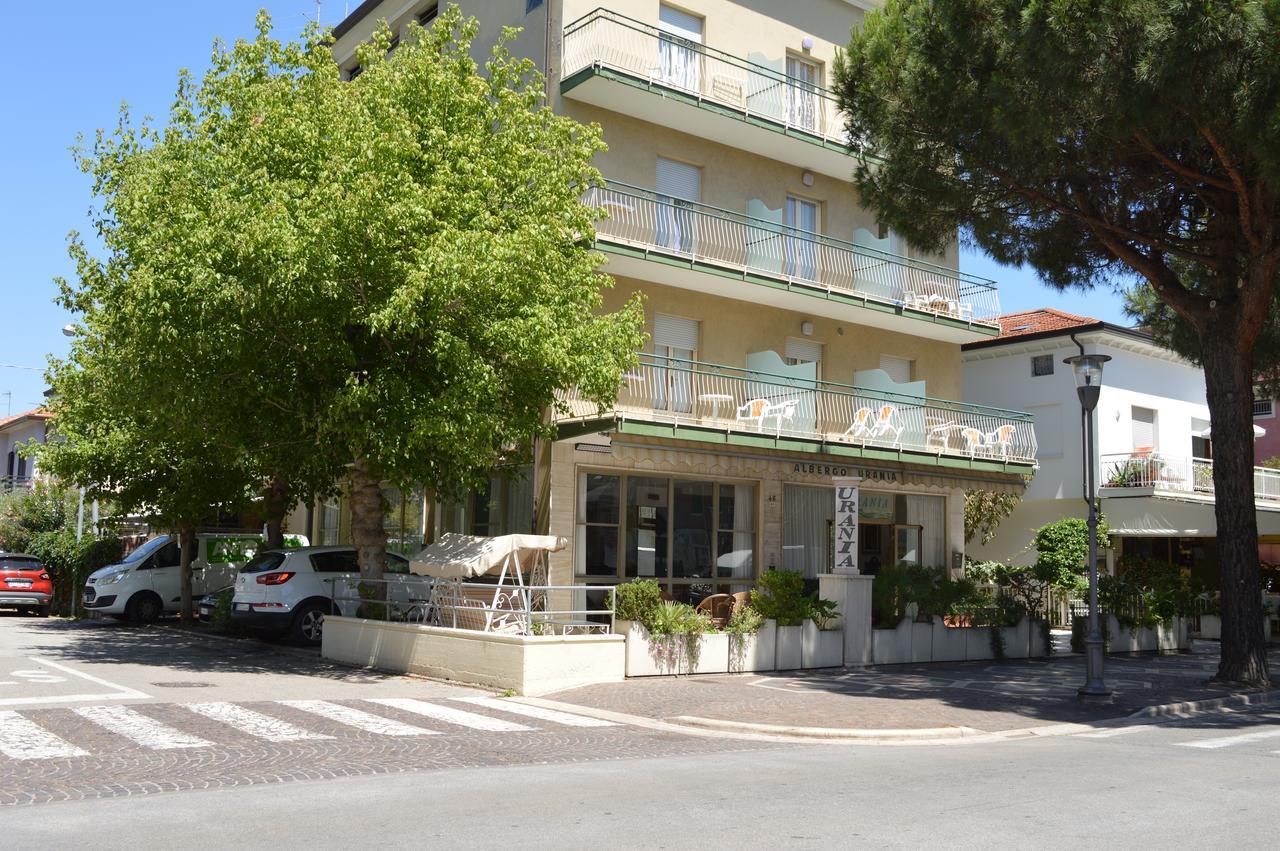 Urania Hotell Fogliano Marina Eksteriør bilde